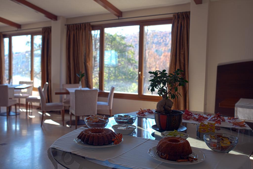 Hotel Veltsi Флорина Экстерьер фото