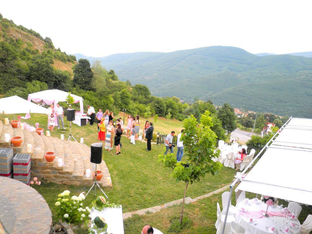 Hotel Veltsi Флорина Экстерьер фото