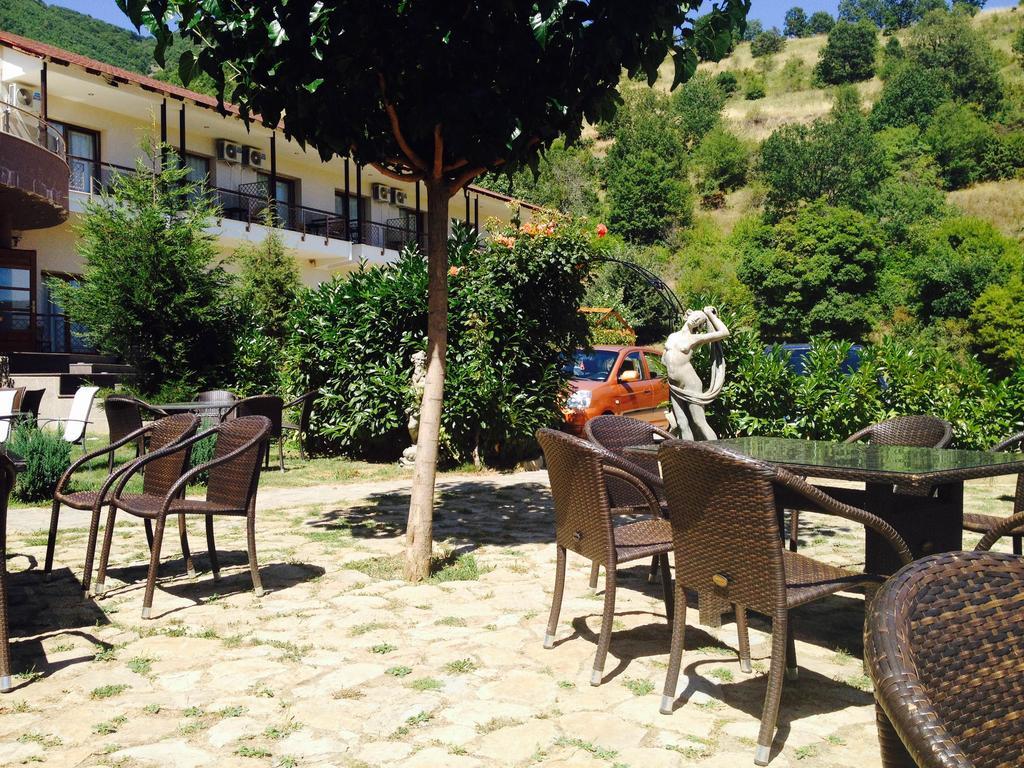 Hotel Veltsi Флорина Экстерьер фото