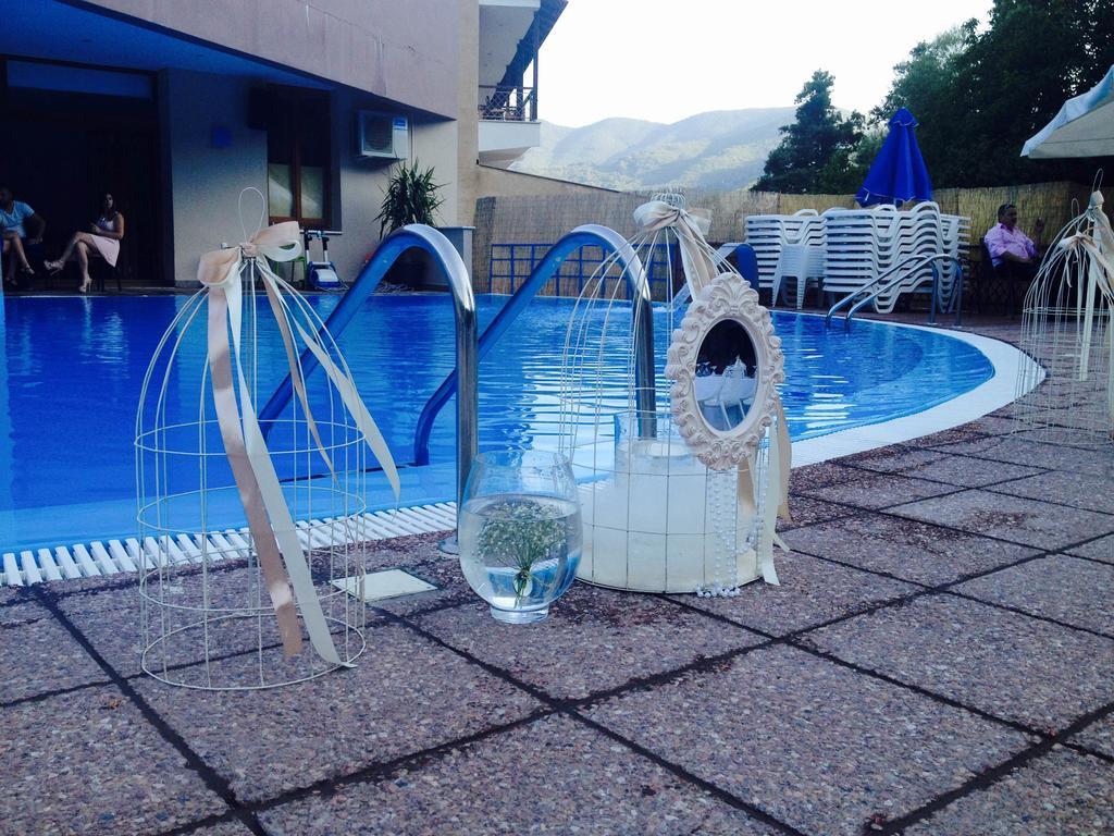 Hotel Veltsi Флорина Экстерьер фото